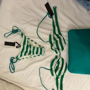 Triangl Mala Dunne small bottoms & large top